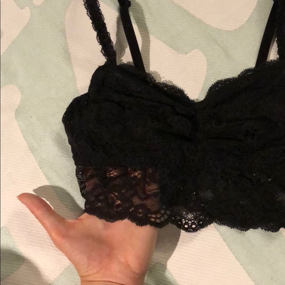 VS Black lacey bralette - Picture 3 of 3